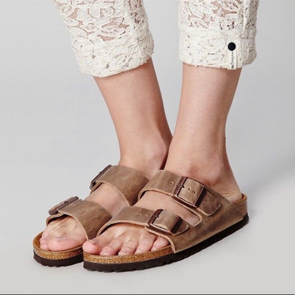 BIRKENSTOCK Tobacco Oiled Leather sandals 36